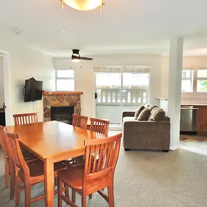 bl205-two-bedroom.hotels-of-whistler.com/