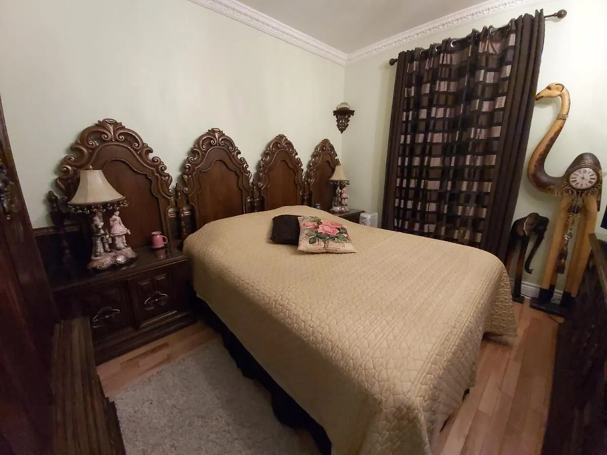 Homestay Lovely Classic Room Montreal Canada