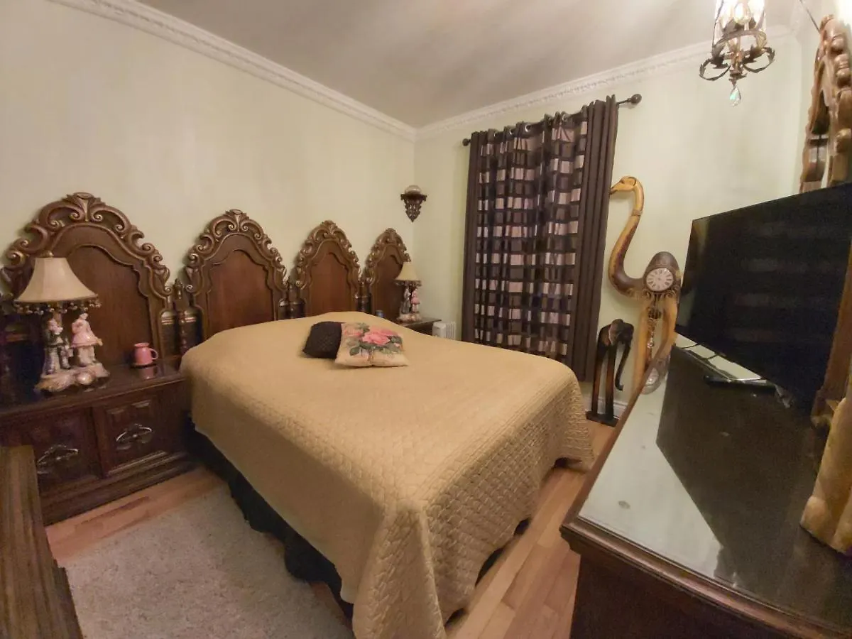 Lovely Classic Room Montreal